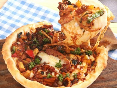 ボロネーゼ　ハーティシカゴピザ