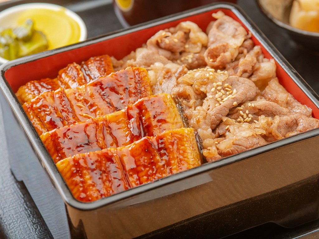 宿泊先や旅先で、移動中にも食べられるテイクアウト