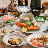 煮物・焼き物・揚げ物など、さまざまな旬の逸品をおまかせで楽しむコース料理。ビジネスシーンに、プライベートに。ゲストにとっての“大切な日”に寄り添ってくれます。