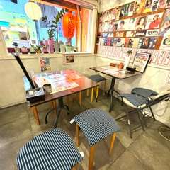 店内はゆったりとした居心地の良い空間