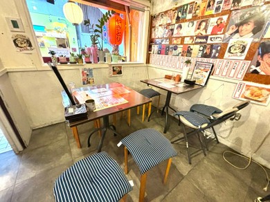 店内はゆったりとした居心地の良い空間