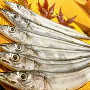 秋といえば秋刀魚！！秋の味覚の象徴を贅沢に一本丸々塩焼きor一本揚げでどうぞ！！