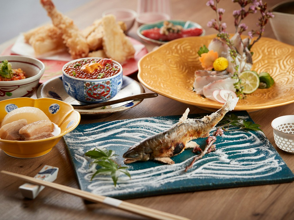 日本各地から集められる、季節感豊かな食材を厳選