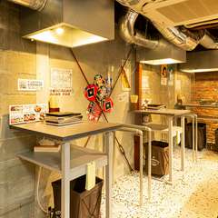 1人で楽しめる贅沢。お1人さまも安心の、スタンディング焼肉店