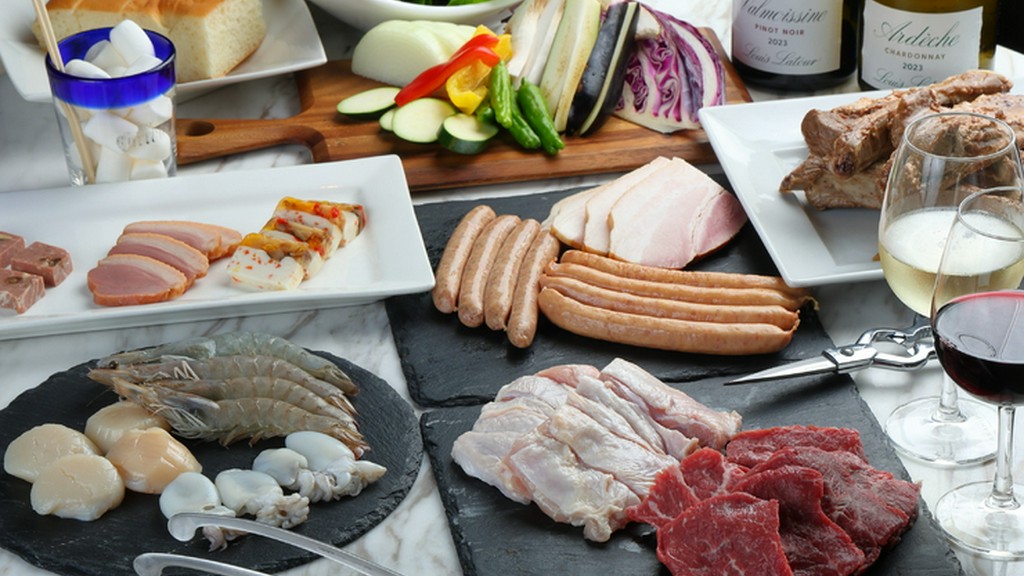 海鮮盛りも付いてボリューム満点。店の魅力がたっぷりと詰まった全10品『BBQ STANDARD COURCE』