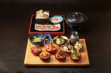 【和牛も楽しみたい方へ】極みおちょこ丼　+ 国産和牛すき焼きセット