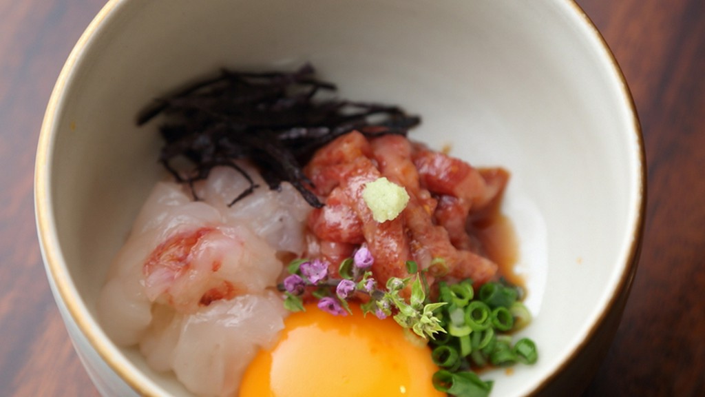 甘海老と三角バラのユッケ