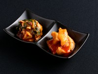 白菜キムチとカクテキの盛り合わせ