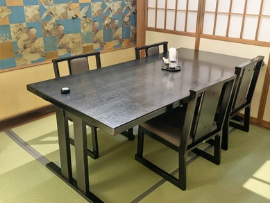 落ち着いた大人の雰囲気で二人の時間を
