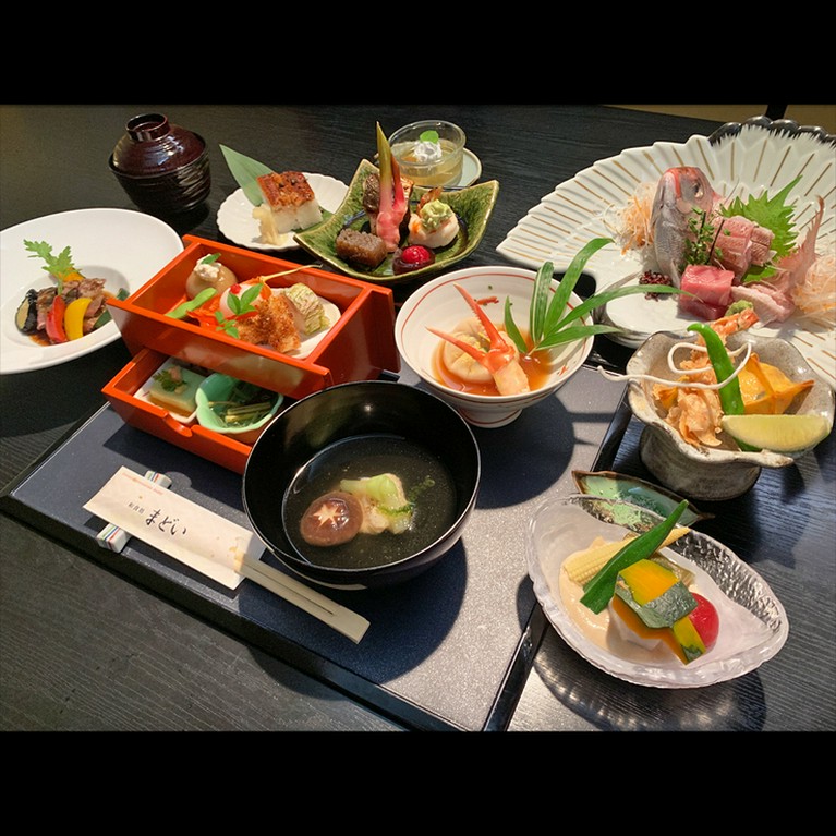 ３名様より承ります。七つの幸福が授かるという七福神。おひとり、おひとりに福が訪れますように・・・