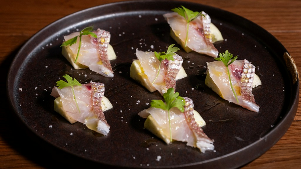 『本日鮮魚のカルパッチョ』