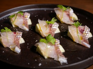 各地の生産者たちのこだわりが紡ぐ“食財”