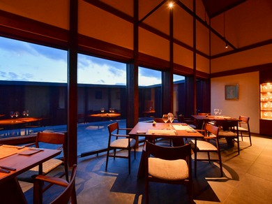 ゆきあい亭 テーブル席