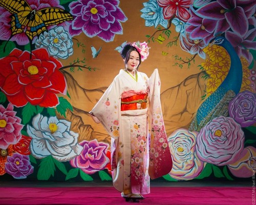 日本橋の夜を盛り上げるのは、国内外で活躍するパフォーマー達