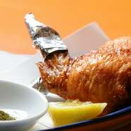 肉汁＆人気バクハツ！鶏手羽先の詰め物揚げ