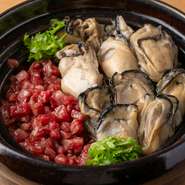 肉×筍、肉×牡蠣など、旬の食材を組み合わせた味わい深い土鍋。その都度変わる味わいを楽しみながら、贅沢な時間を過ごせます。
※土鍋付きのコースもあります。
