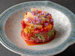 季節の息吹、舌に踊る饗宴。四季折々の料理が並ぶ『コース』
