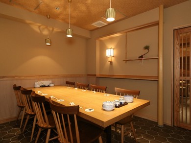 最大10名までの着席が可能な、完全プライベート空間