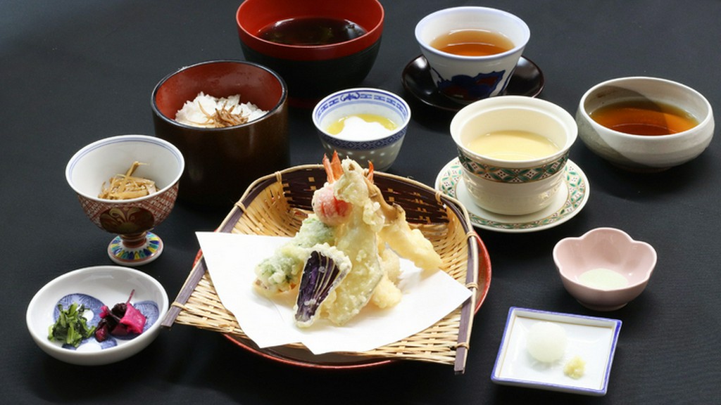 四季折々の旬の鮮魚を満喫できる『にぎり寿司』