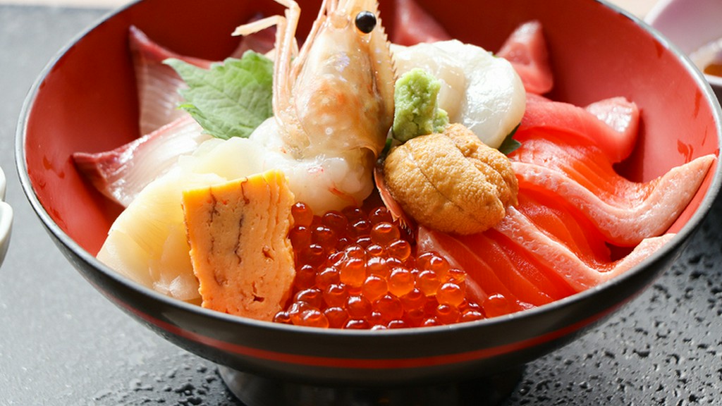 あの天才棋士も舌鼓！海の幸満載の『海鮮丼』