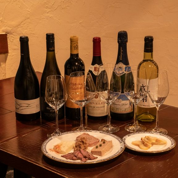 ワインと料理のマリアージュ。特別な日を彩り豊かにお祝い