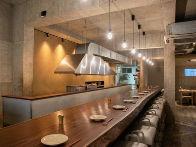 デザイン性と居心地の良さを両立した素敵な空間で絶品料理を