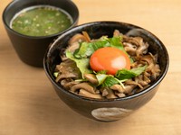 四季折々の味わいを一皿に込めた『季節のまぜご飯』