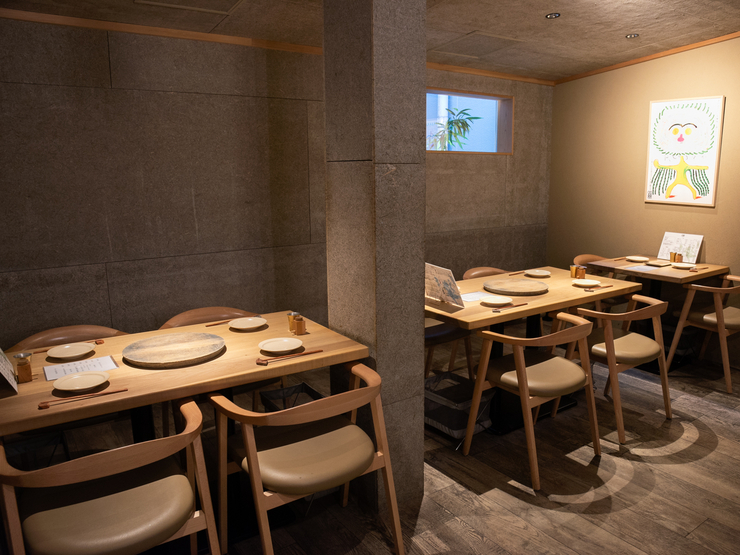 ＜仅限2楼座位＞【附自助饮品】鸡肉寿喜烧套餐◆除了鸡肉寿喜烧之外，还可以品尝到刺身和烤鸡肉串等奢华料理！ 