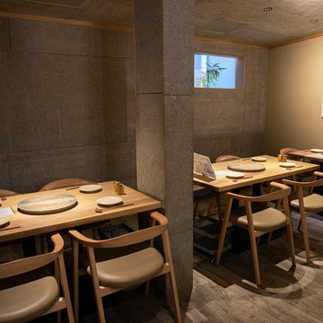 ＜2階席限定＞【セルフ飲み放題付き】鶏すき焼きコース◆鶏すき焼きのほか、たたき、焼鳥などを贅沢に！ 