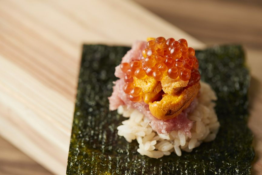 ねぎとろ!!生うに!!イクラ!!の包み寿司
