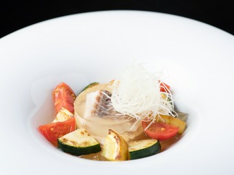 先付。「一皿入魂」をテーマとした逸品『旬の食材を彩り豊かに表現』