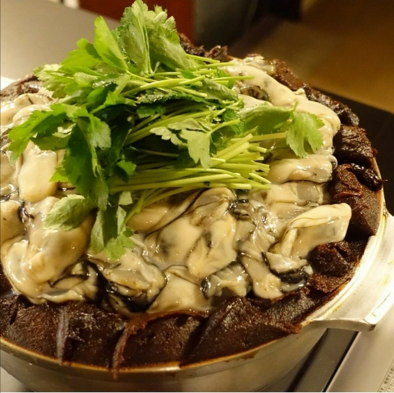 プリプリ食感がたまらない『牡蠣の土手鍋』（2日前まで要予約）