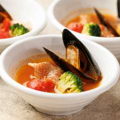 ブイヤベース（季節のメニューの一例）