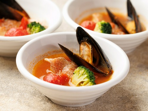 ブイヤベース（季節のメニューの一例）