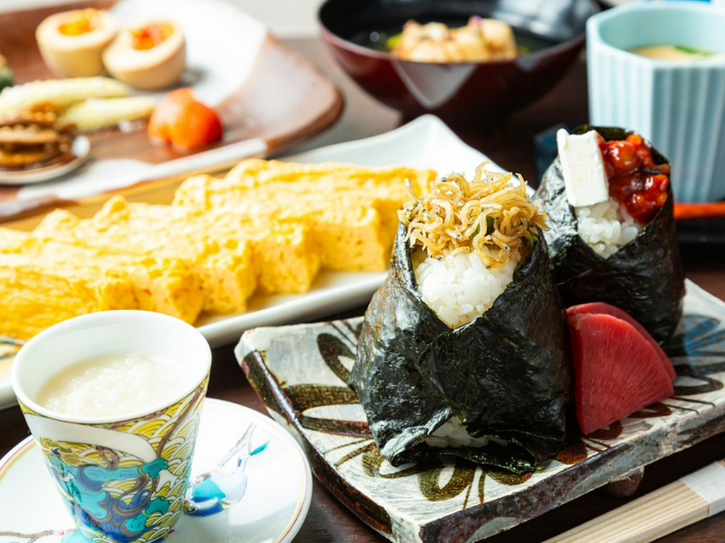 「四ツ橋駅」から3分。和の一品料理とおにぎりを楽しむ隠れ家