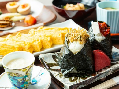 「四ツ橋駅」から3分。和の一品料理とおにぎりを楽しむ隠れ家