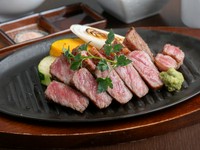 肉の旨みを存分に味わう『神戸牛ステーキ』