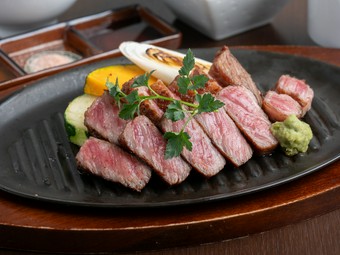 肉の旨みを存分に味わう『神戸牛ステーキ』