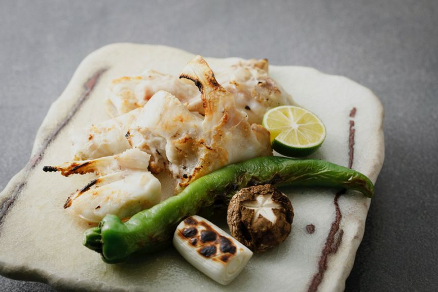 素材のおいしさが際立つ『焼きふぐ』