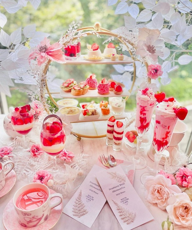 苺尽くしの贅沢アフタヌーンティー