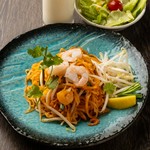 サラダ、ドリンク付き