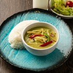 ライス、サラダ、ドリンク付き