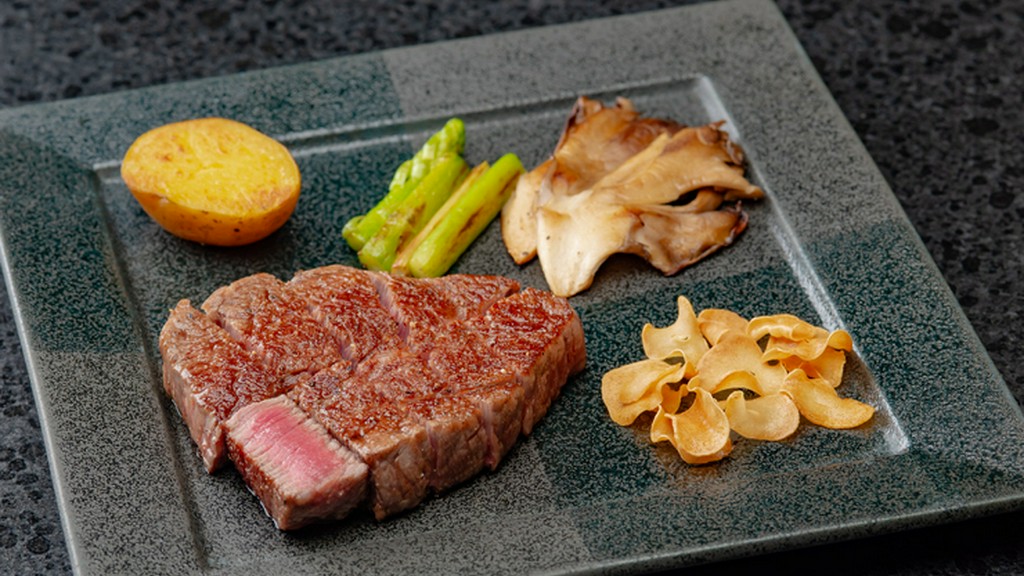 やわらかくジューシーな『北海道産A4黒毛和牛フィレ』