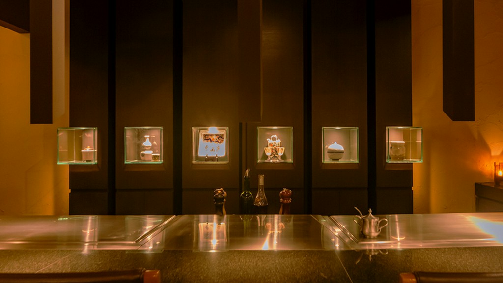 五感すべてが喜ぶダイナミックな鉄板焼を堪能