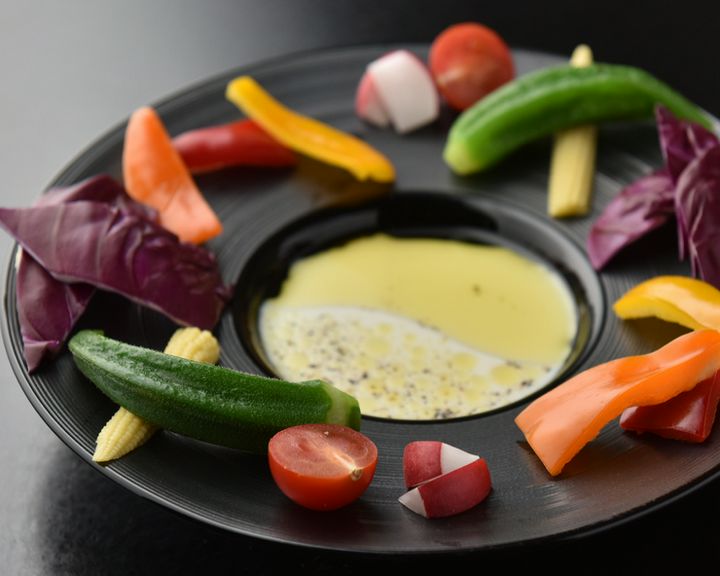 色彩の鮮やかさや、盛付けの美しさも考えられた一皿