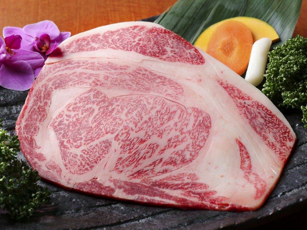 ジューシーで柔らかな食感を堪能できる『サーロイン』