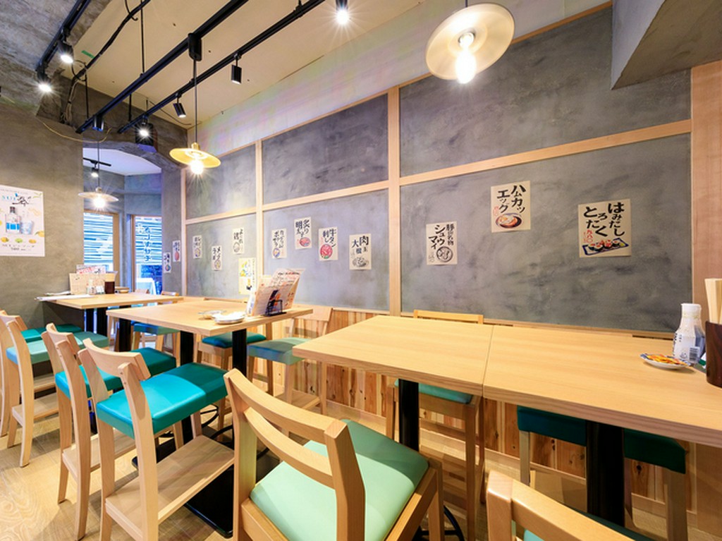 使い勝手のいい2名席も御座います。