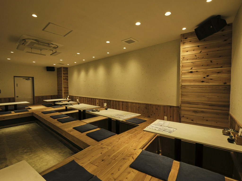 ゆっくりと会食し、親睦を深め合える座敷席