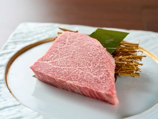 セリで直接目利きしてから入手『黒毛和牛　シャトーブリアン』