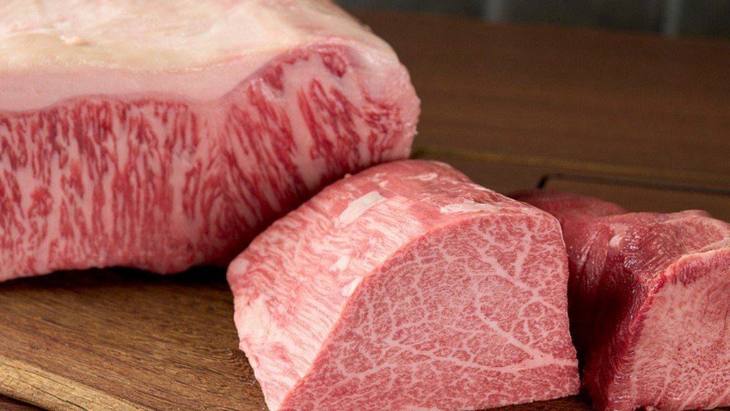 産地に固執せず、絶対的な自信を持つ自らの目利きで厳選